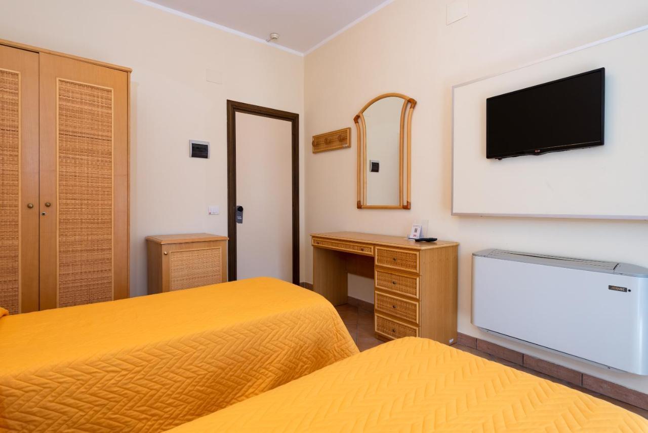 Hotel Il Ceppo Agropoli Exteriör bild