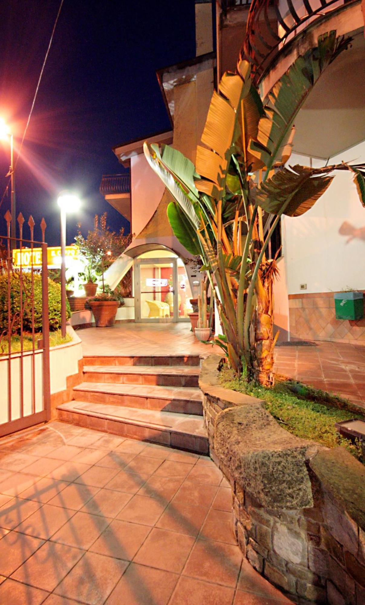 Hotel Il Ceppo Agropoli Exteriör bild